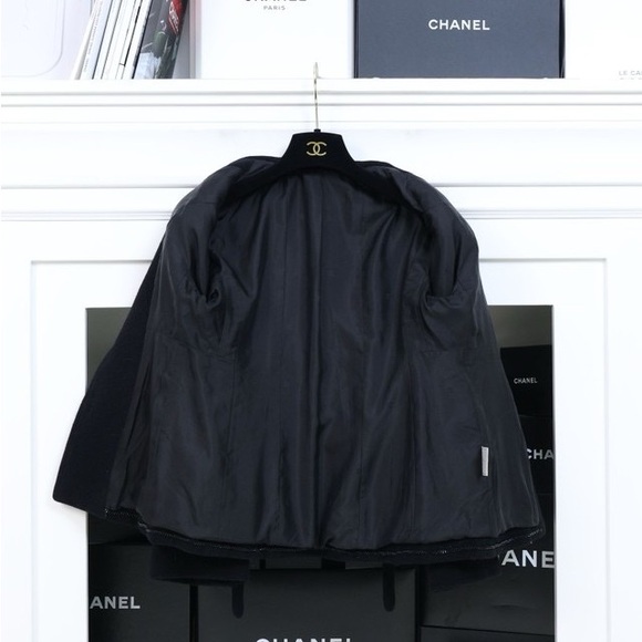 ❌SOLD❌Vintage Chanel bow tie jacket - Picture 9 of 10